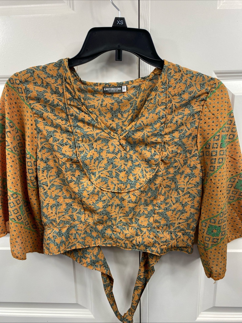 Boho Hippie Earthbound Trading Gray Gold Cropped Wrap Flowey Sleeve Top Small